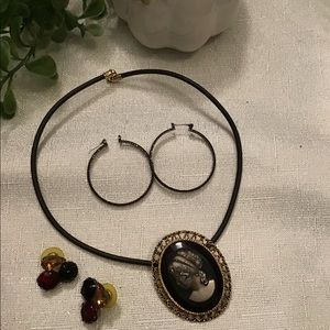 Necklace Set